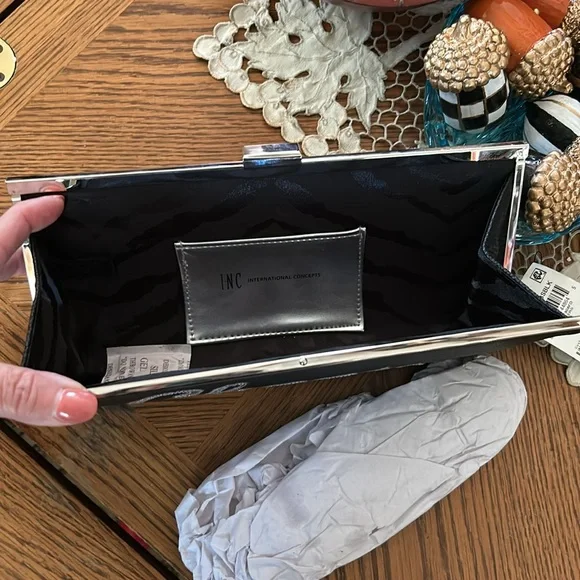 Black CHEERS Clutch - Picture 7 of 9